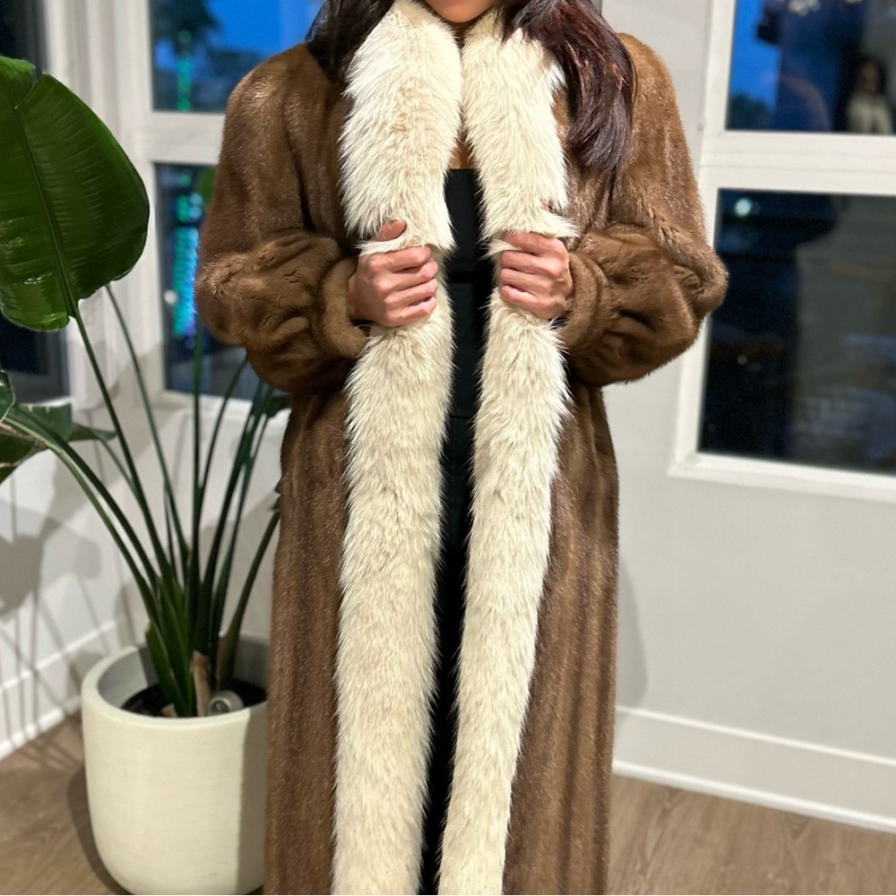 Authentic fur coat in great condition!